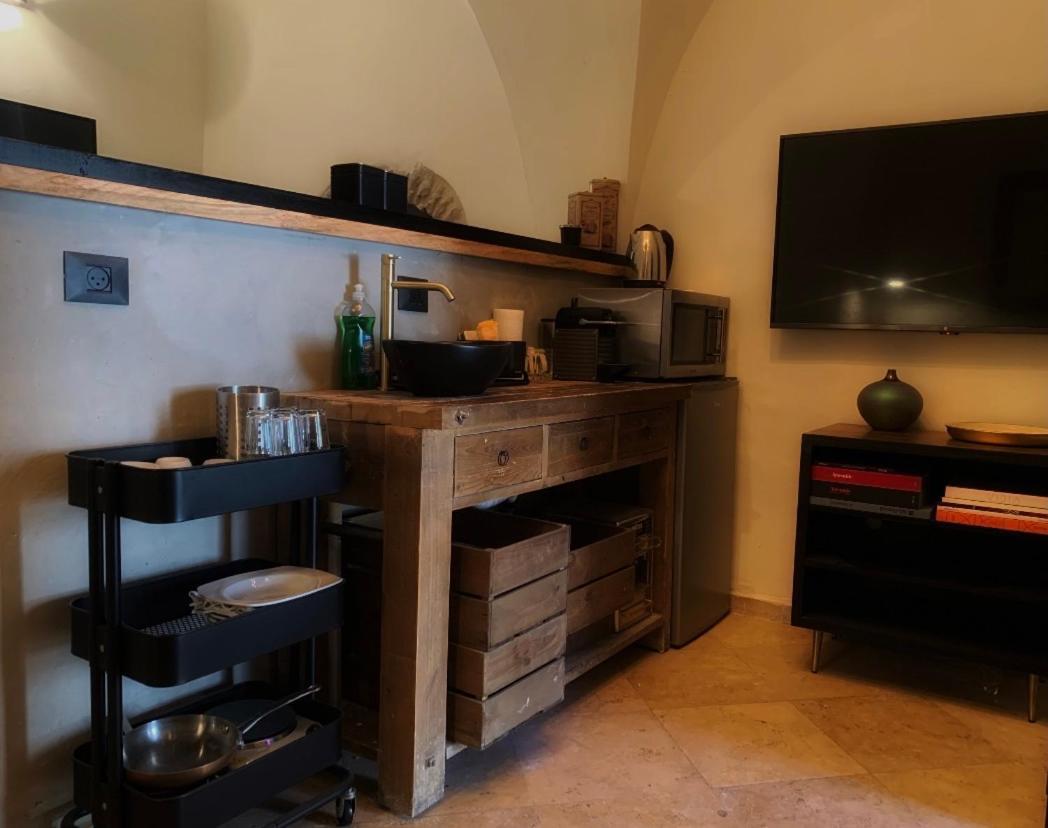 La Guta Studio Suite The Campari Suite Jerusalem Exteriör bild